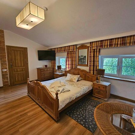 Hotel Villa Hubertus Kutno Ngoại thất bức ảnh
