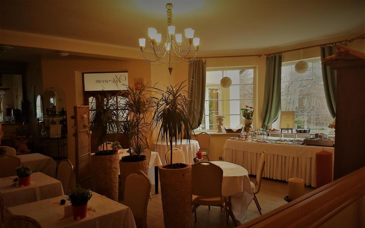 Hotel Villa Hubertus Kutno Ngoại thất bức ảnh