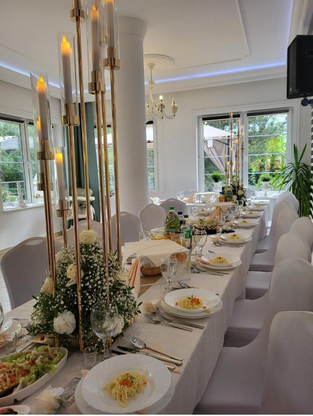 Hotel Villa Hubertus Kutno Ngoại thất bức ảnh