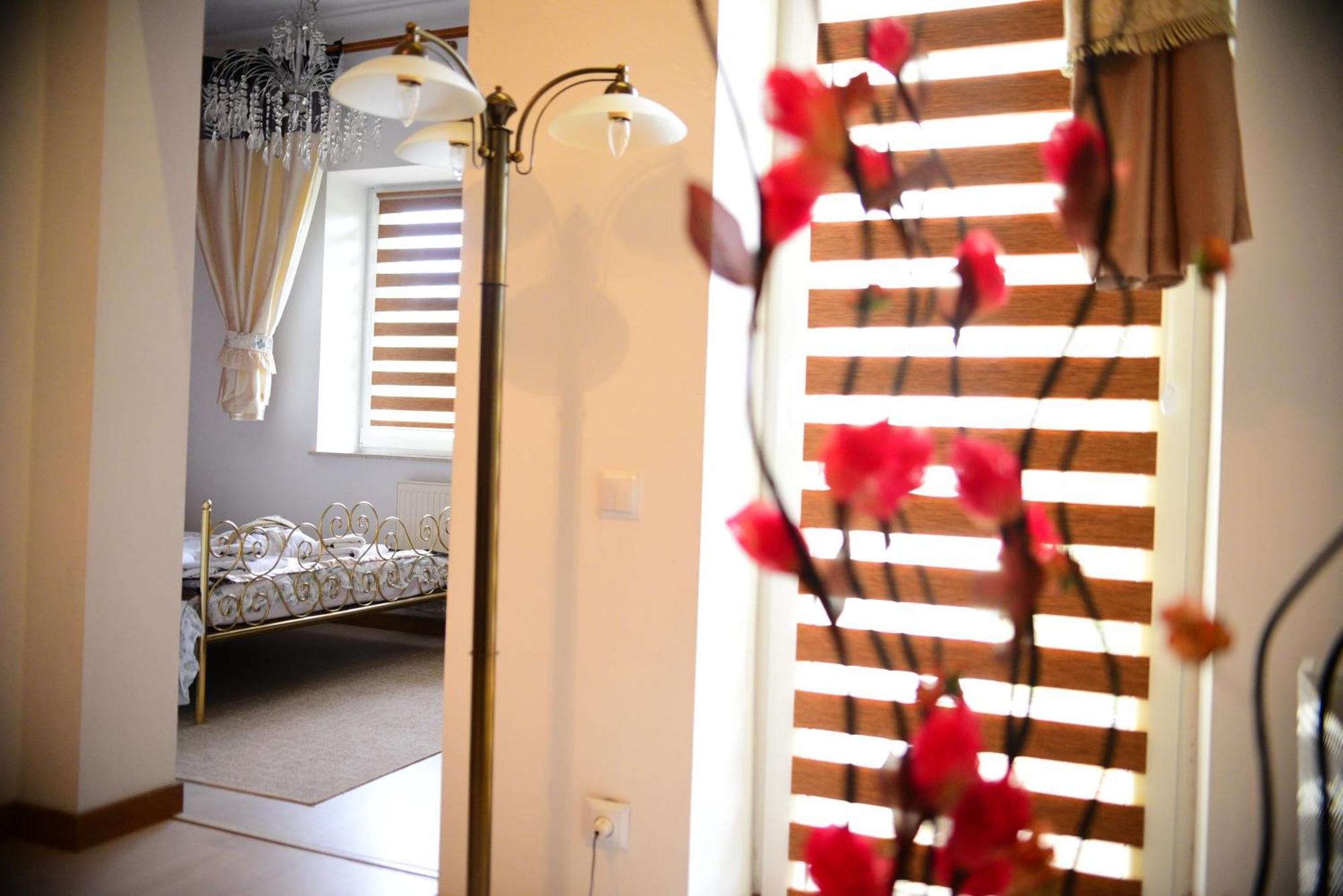 Hotel Villa Hubertus Kutno Ngoại thất bức ảnh