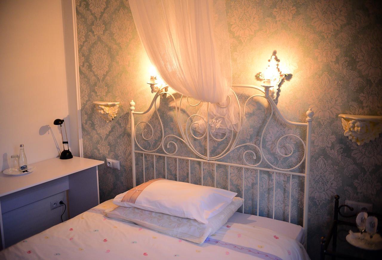 Hotel Villa Hubertus Kutno Ngoại thất bức ảnh