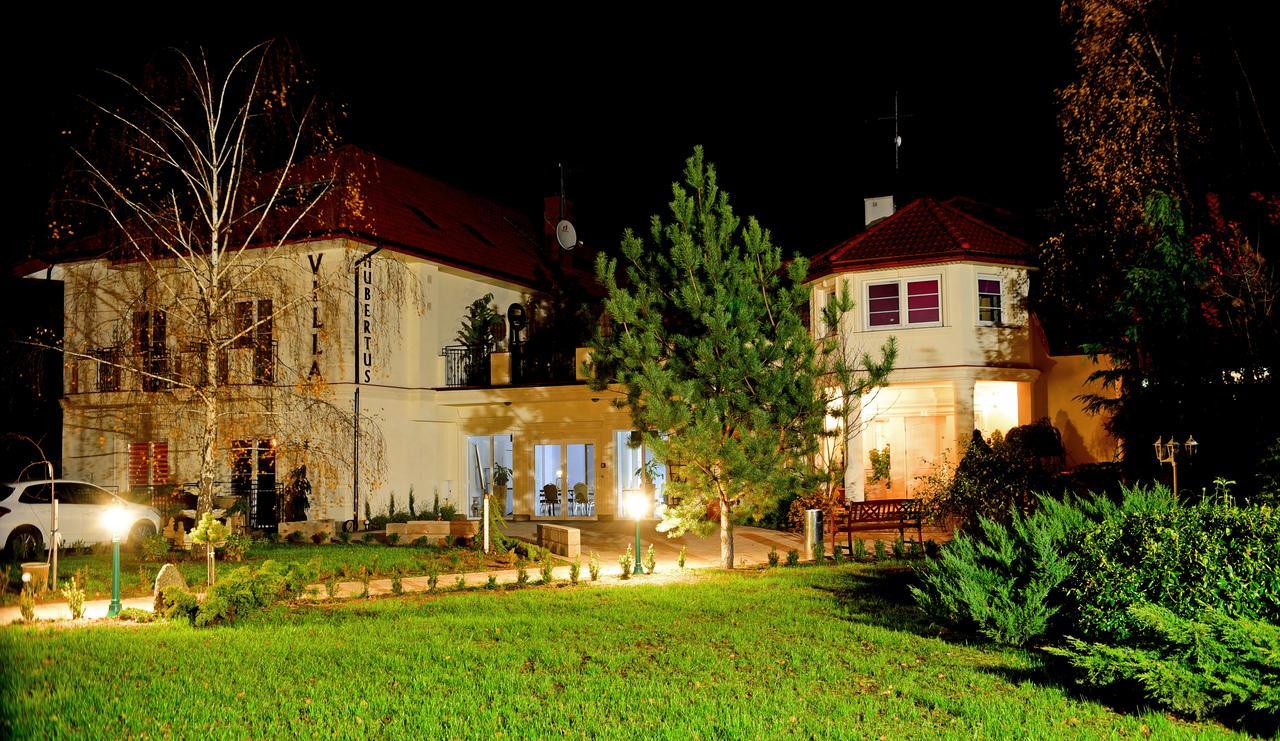 Hotel Villa Hubertus Kutno Ngoại thất bức ảnh