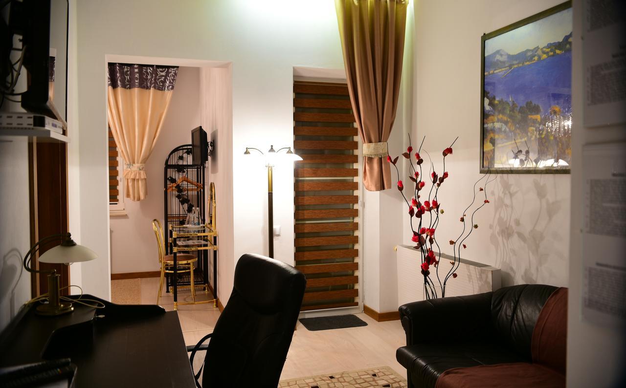 Hotel Villa Hubertus Kutno Ngoại thất bức ảnh