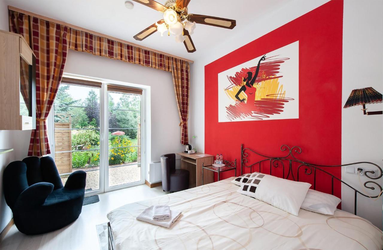Hotel Villa Hubertus Kutno Ngoại thất bức ảnh