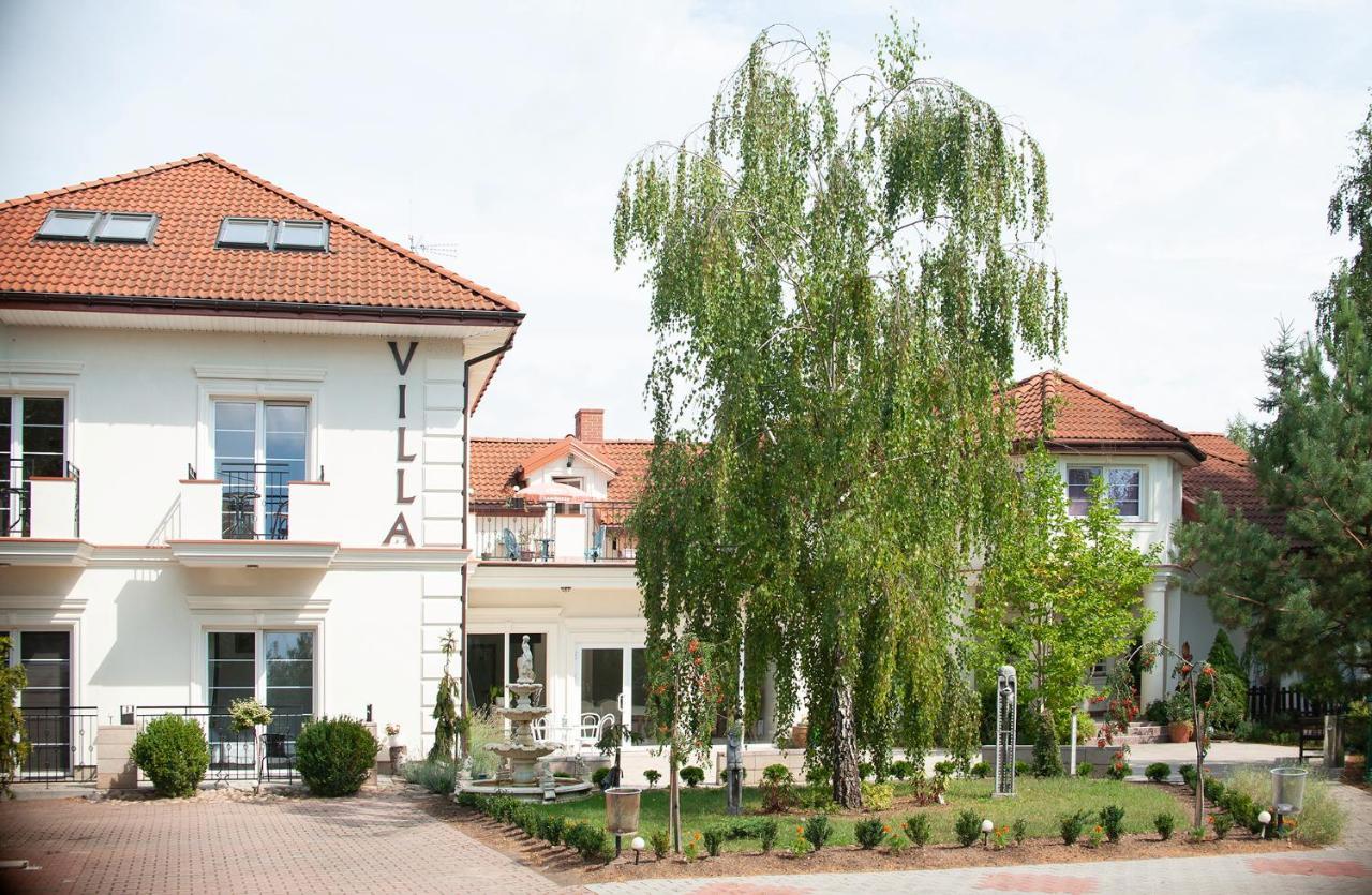 Hotel Villa Hubertus Kutno Ngoại thất bức ảnh